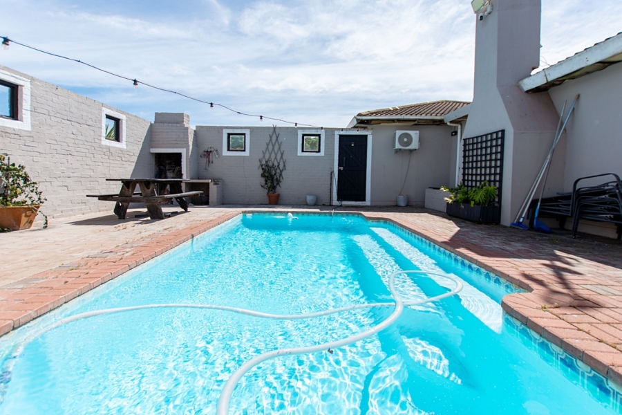 4 Bedroom Property for Sale in Vredenburg Rural Western Cape